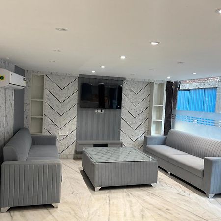 Hotel C G International 2 Minuit Walkable New Delhi Railway Station & Connaught Palace 뉴델리 외부 사진