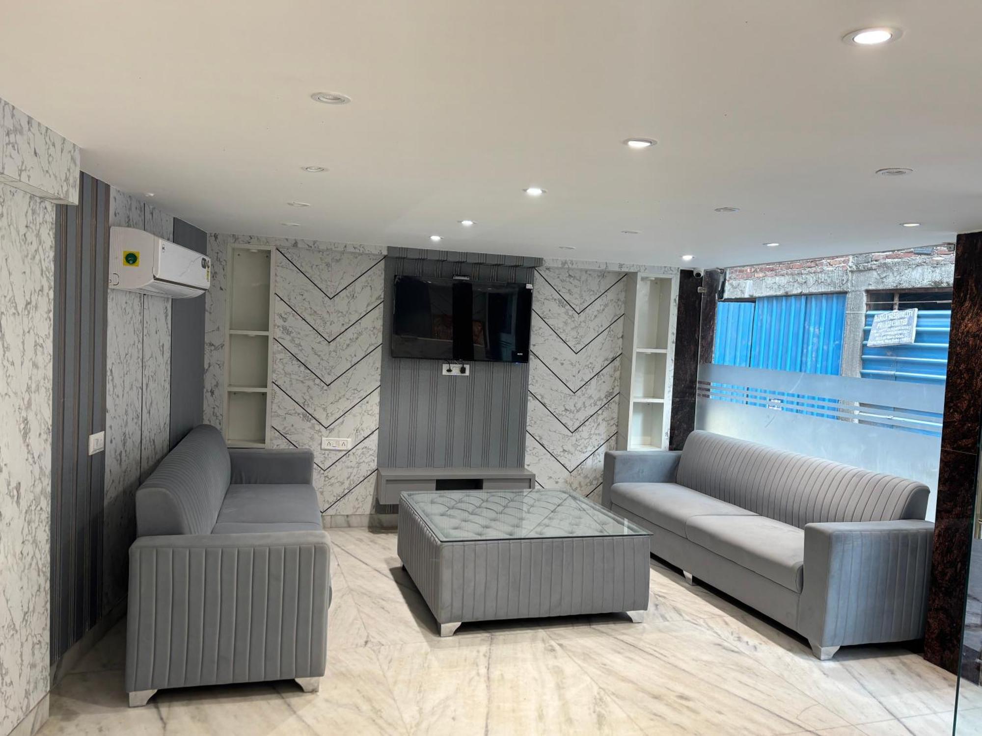 Hotel C G International 2 Minuit Walkable New Delhi Railway Station & Connaught Palace 뉴델리 외부 사진