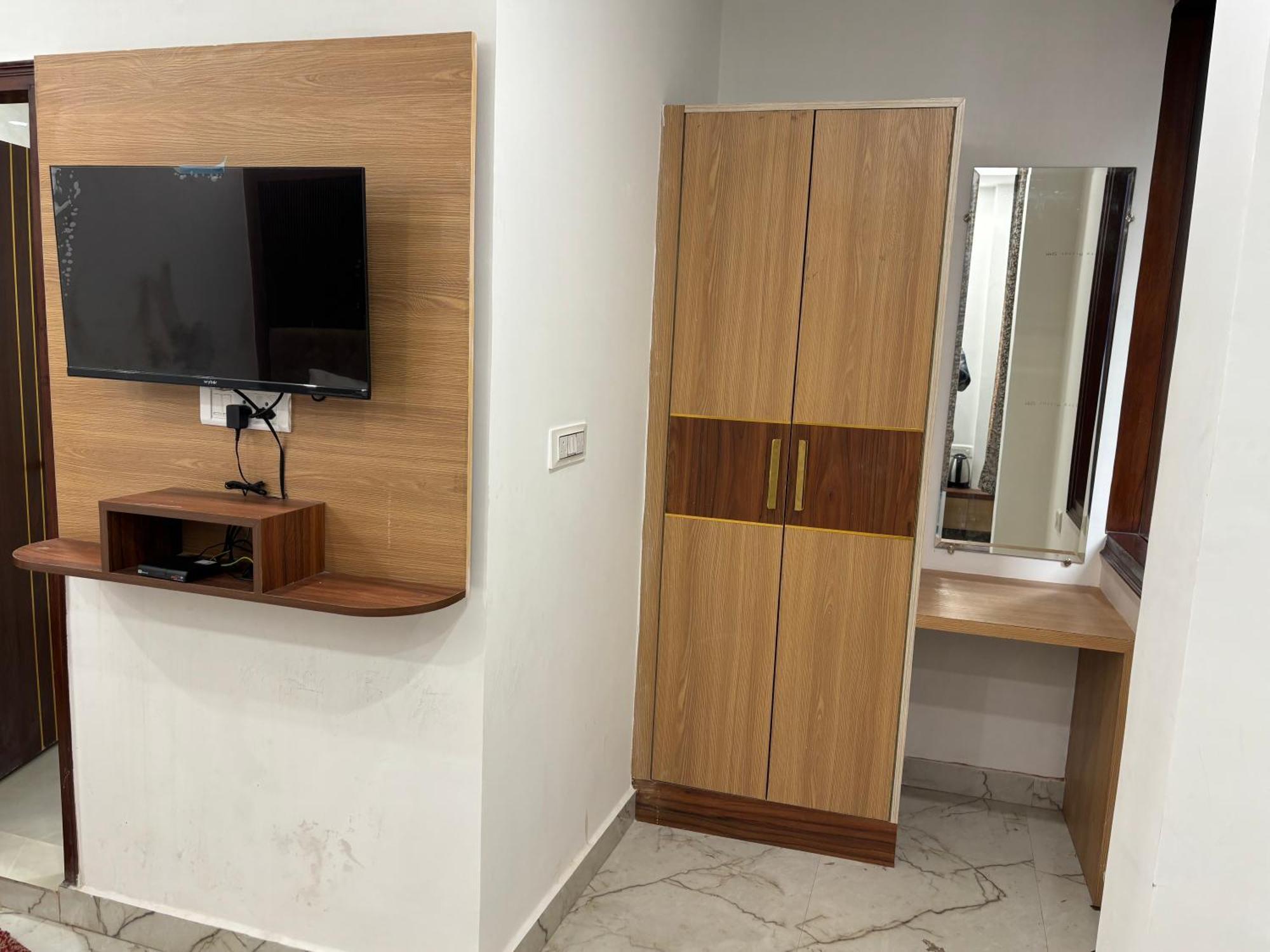 Hotel C G International 2 Minuit Walkable New Delhi Railway Station & Connaught Palace 뉴델리 외부 사진