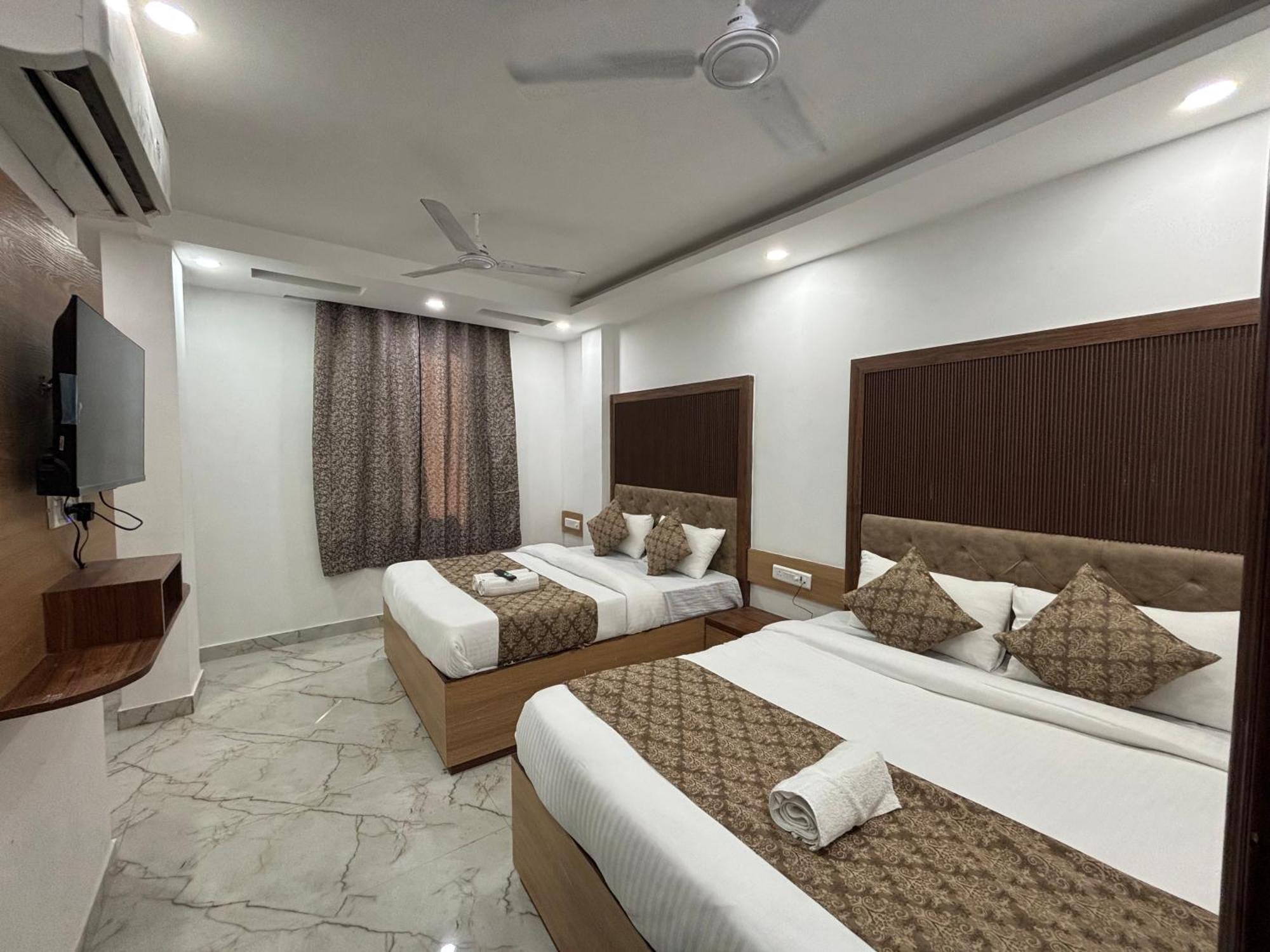 Cg Internationl By Sweet Guest House 뉴델리 외부 사진