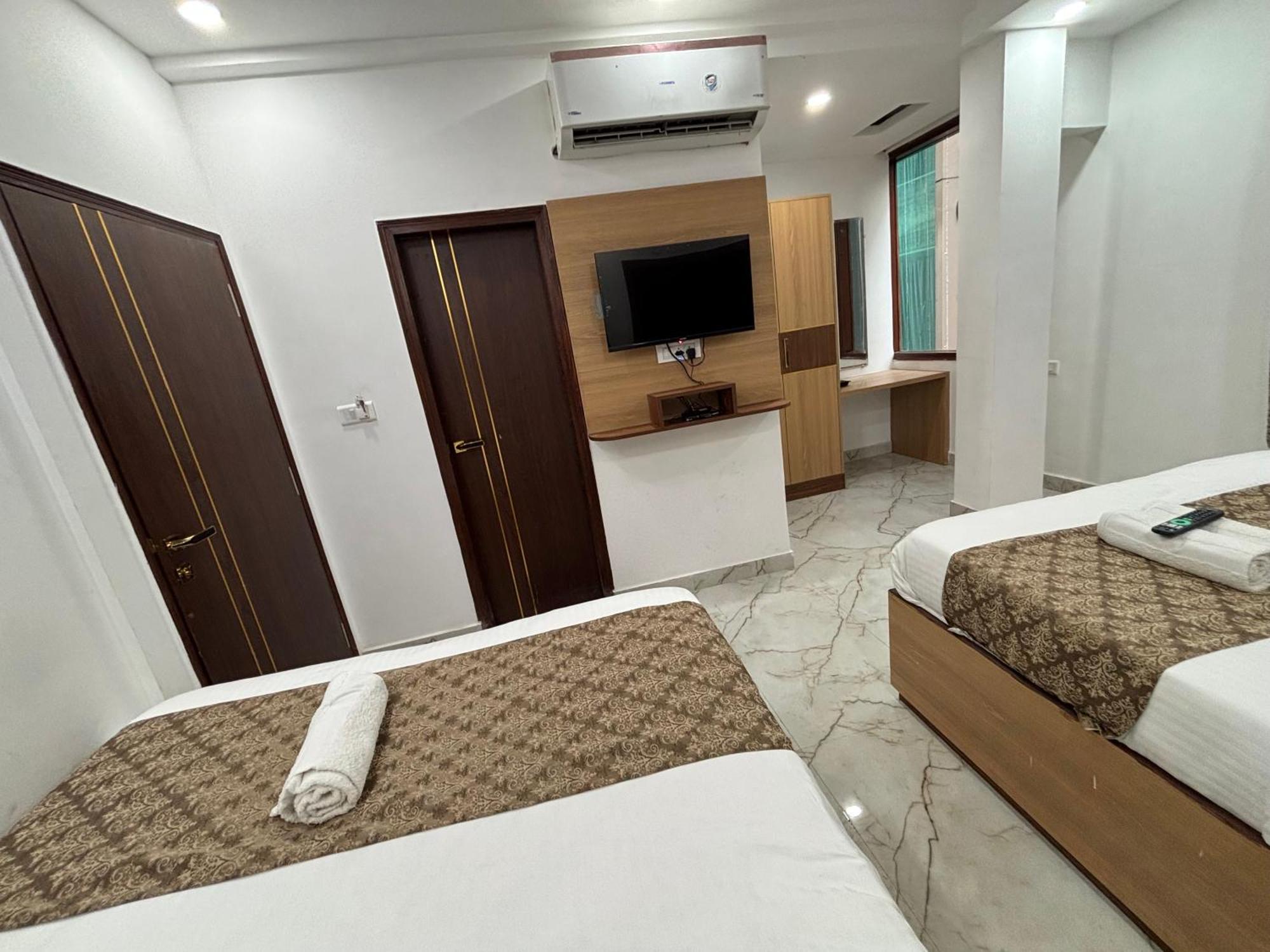 Hotel C G International 2 Minuit Walkable New Delhi Railway Station & Connaught Palace 뉴델리 외부 사진