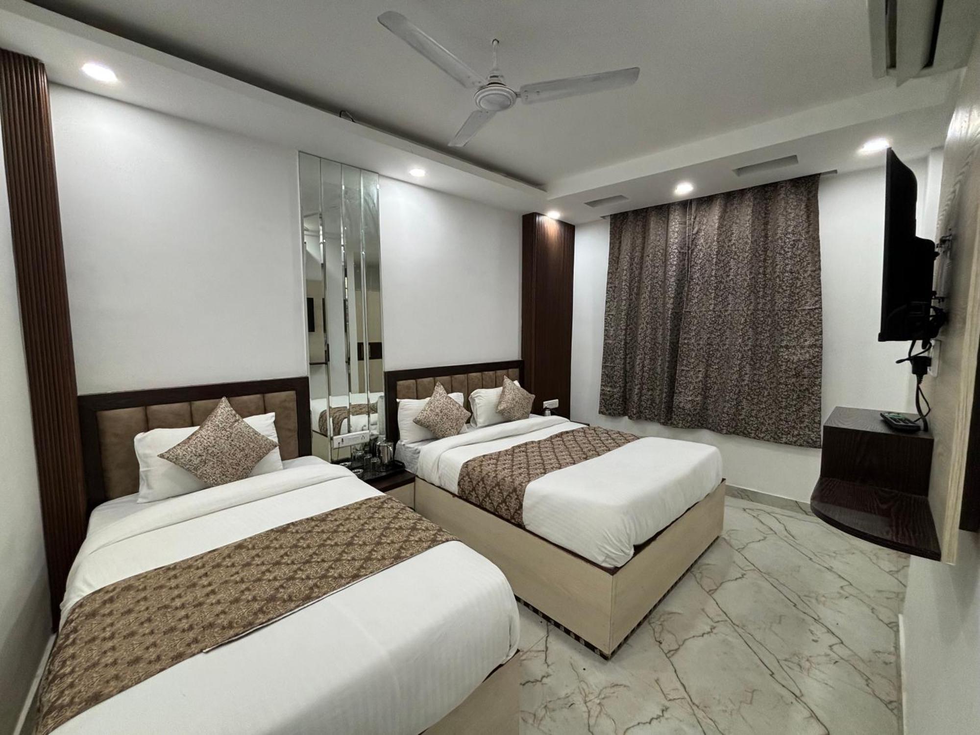 Cg Internationl By Sweet Guest House 뉴델리 외부 사진