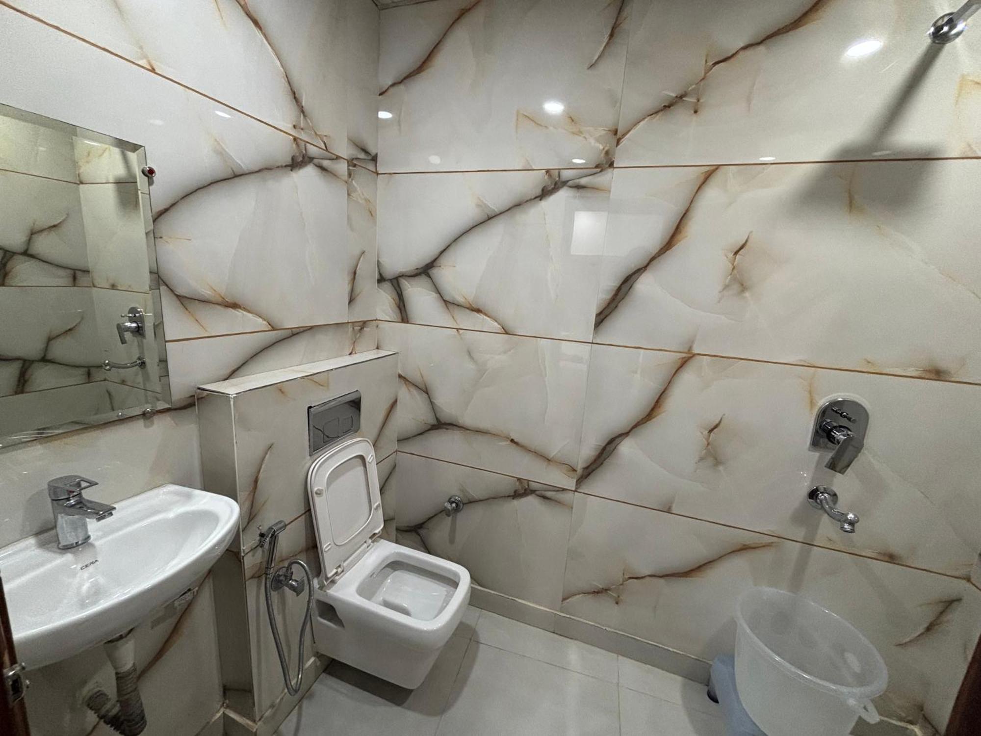 Cg Internationl By Sweet Guest House 뉴델리 외부 사진