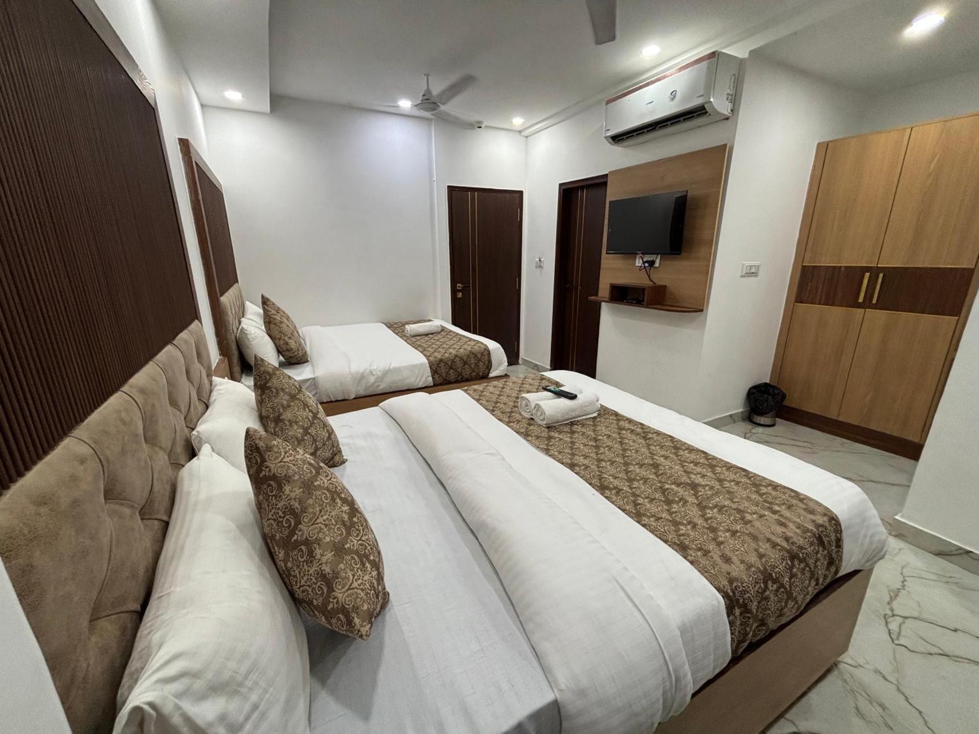 Cg Internationl By Sweet Guest House 뉴델리 외부 사진