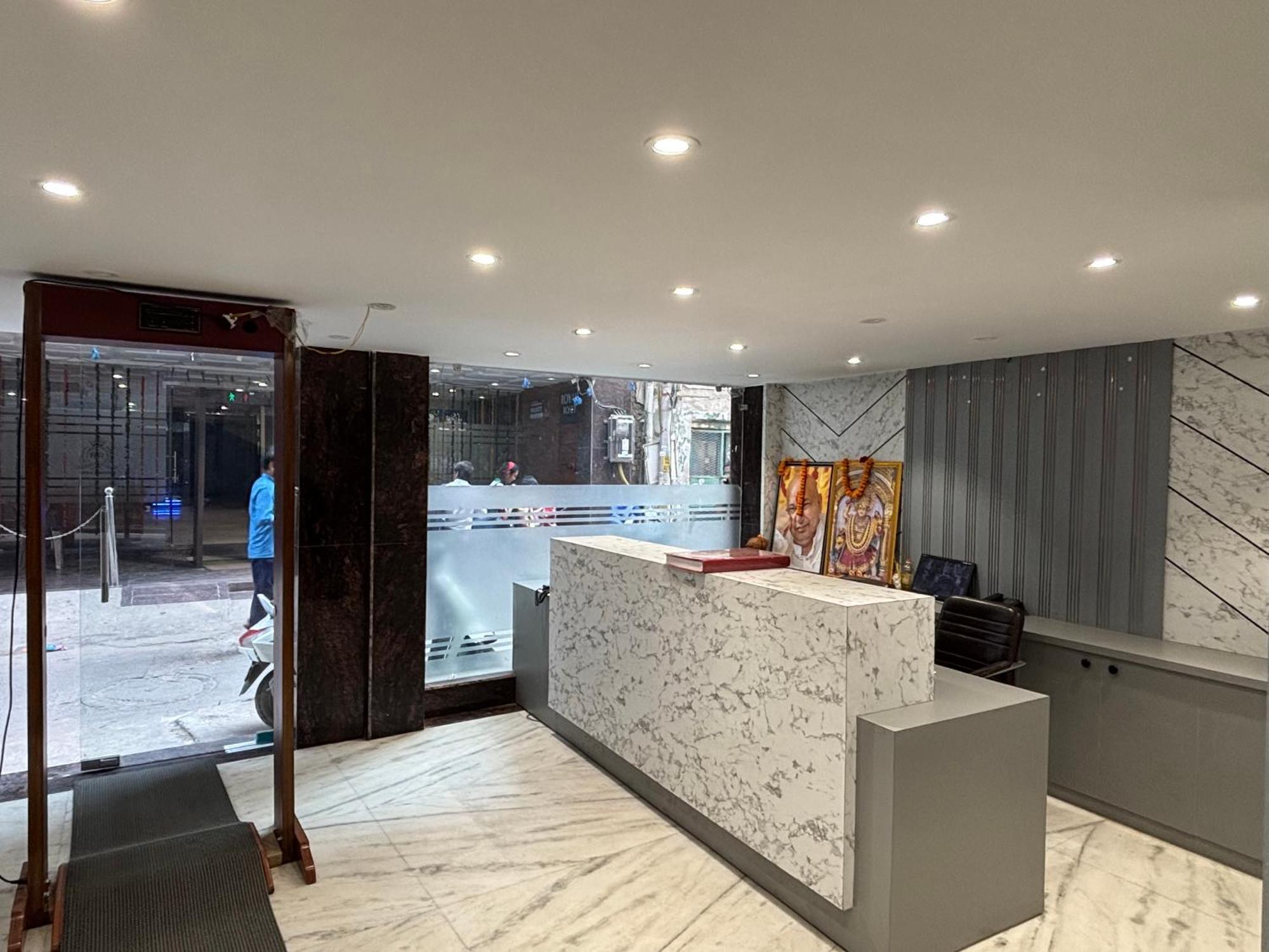 Hotel C G International 2 Minuit Walkable New Delhi Railway Station & Connaught Palace 뉴델리 외부 사진