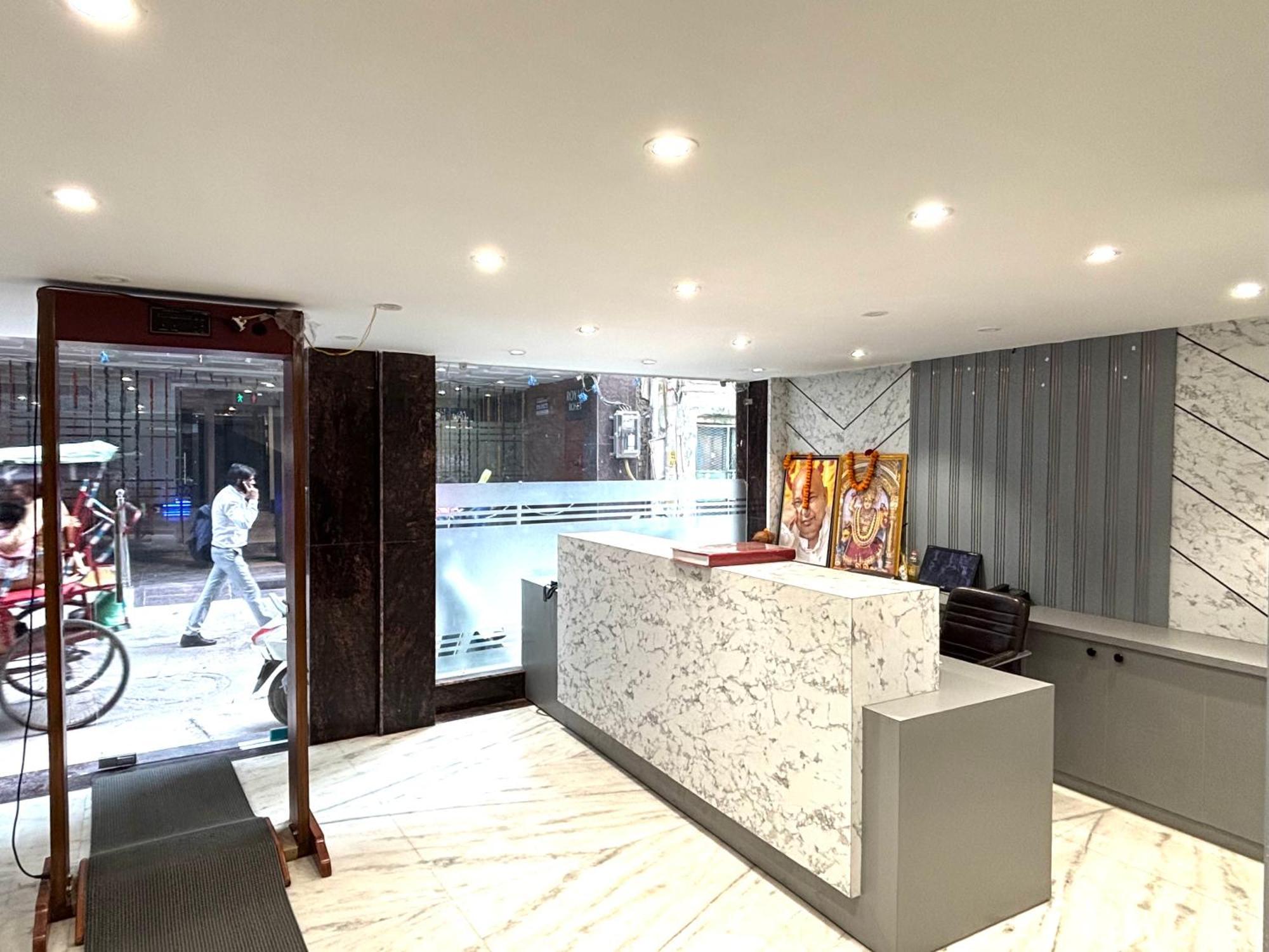 Cg Internationl By Sweet Guest House 뉴델리 외부 사진
